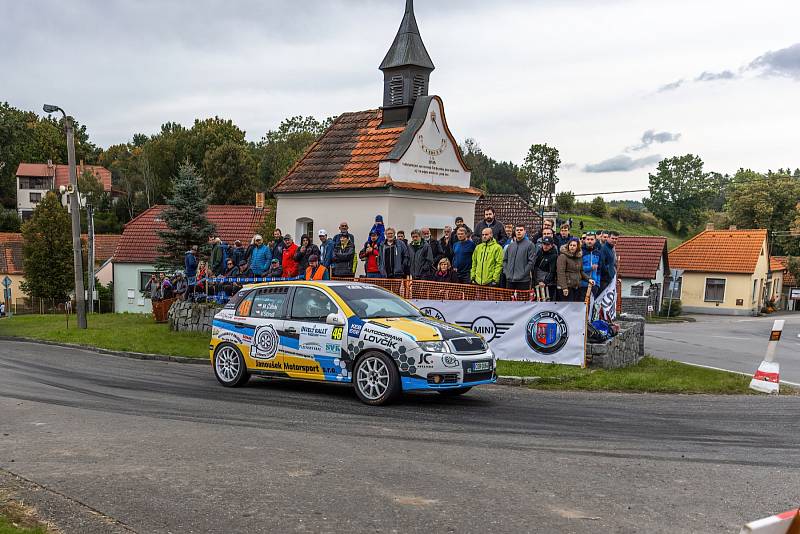 43. ročník Invelt Rally Pačejov vede po prvním dnu Jan Kopecký.