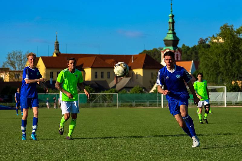 25. kolo I. A třídy: TJ Sušice (modří) - Bohemia Kaznějov 1:0.