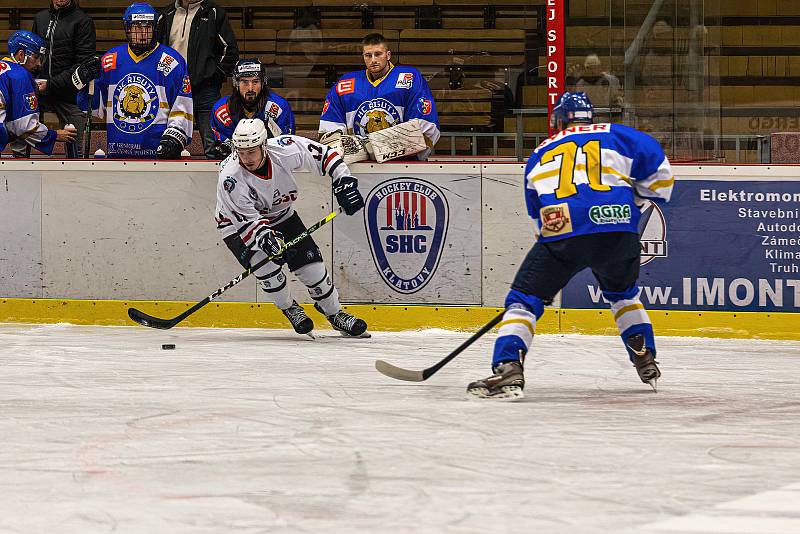 2. liga, skupina Západ (3. kolo): SHC Klatovy (na snímku hokejisté v bílých dresech) - HC Řisuty 6:3 (3:0, 1:1, 2:3).