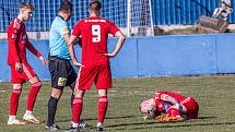 FORTUNA divize A (18. kolo): SK Klatovy 1898 (na snímku fotbalisté v červených dresech) - FK Slavoj Český Krumlov 0:2 (0:1).