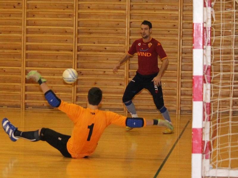 V Klatovech se bojovalo v okresní soutěži ve futsalu o "bednu".