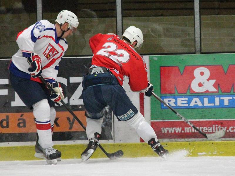 Krajská liga: HC Klatovy B (červené dresy) - HK Rokycany 5:4