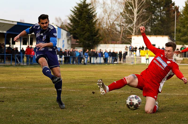 17. kolo FORTUNA divize A: Slavoj Mýto vs. Klatovy 3:1, Petřín Plzeň vs. SENCO Doubravka 0:3, FC Rokycany - ROBSTAV Přeštice 2:3.