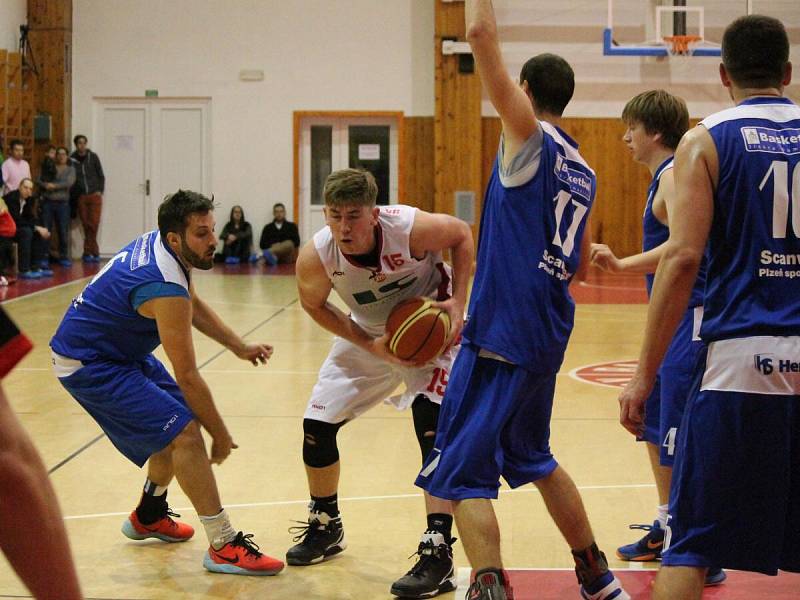 2. liga 2016/2017: BK Klatovy (bílé dresy) - Basketbal Jiskra Domažlice 76:61