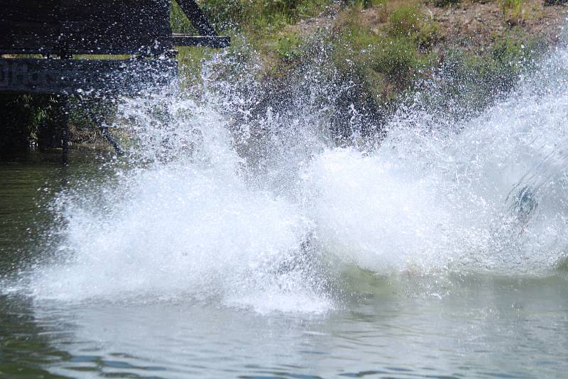 Harakiri water jump na Samotách.