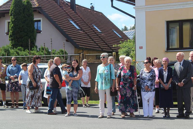 Oslavy 140 let školy a 100 let Sokolů v Dolanech.