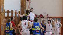 2. liga: BK Klatovy (bílé dresy) - Sluneta USK Ústí nad Labem 72:70