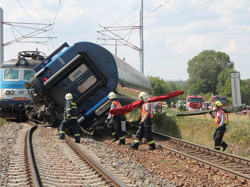 Srážka dvou vlaků u Horažďovic.
