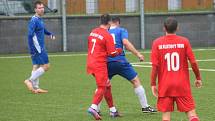 5. kolo krajské I. B třídy (skupina B): SK Klatovy 1898 B (na snímku fotbalisté v červených dresech) - TJ Sokol Štěnovice (modří) 6:1.