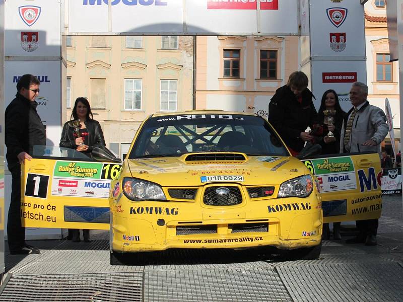 Cílová rampa 47. Rallye Šumava Klatovy.