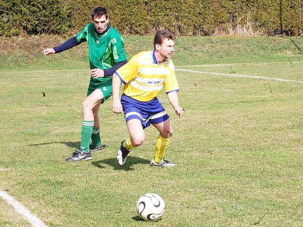 Měčín (žluté dresy) - Žichovice 2:1