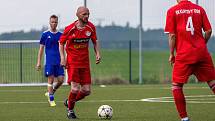 I. B třída, skupina B, 23. kolo: SK Klatovy 1898 B (na snímku fotbalisté v červených dresech) - SK Bolešiny (modří) 2:0.