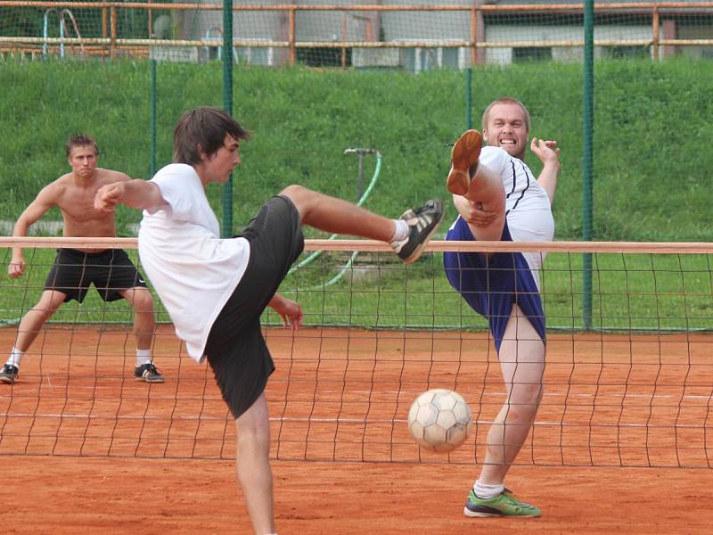 Nohejbalový turnaj "O pohár starosty města Janovice"