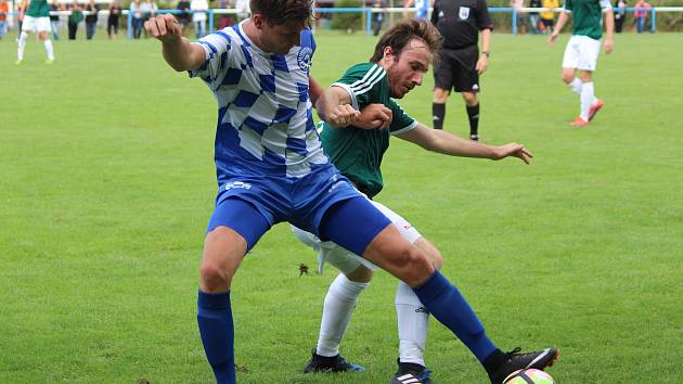 Krajský přebor 2017/2018: Nýrsko (modrobílé dresy) - Sušice 2:2, na PK 7:8.