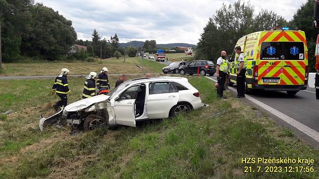 Vážná dopravní nehoda se stala v pátek po poledni před obcí Běšiny.