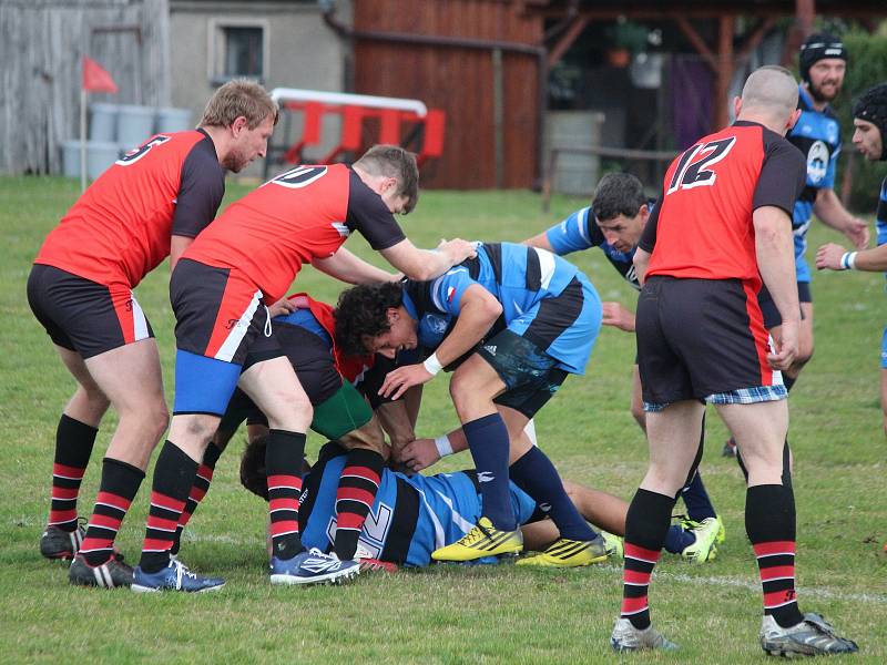 Rugby Šumava Nýrsko (na archivním snímku hráči v oranžových dresech).