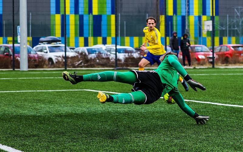 FORTUNA divize A (17. kolo): SK Petřín Plzeň - SENCO Doubravka (žlutí) 0:3.