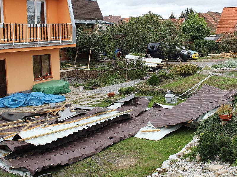 Vítr řádil i na Klatovsku  - v Pihovicích shodil střechu rodinného domu