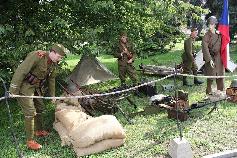 Výstava TGM a armáda, historický tank a dobový tábor v Klatovech