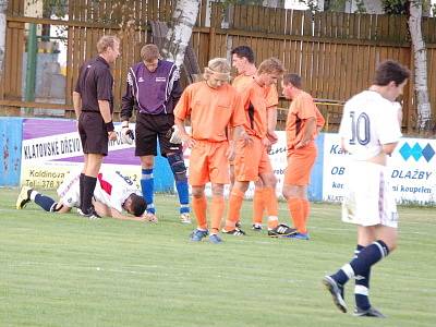 Divizní fotbalisté Klatov v generálce na sobotní premiéru nového soutěžního ročníku 2008/2009 porazili v úterý v podvečer na domácím hřišti na Rozvoji nováčka krajského přeboru mužů z Kolovče 3:2. 