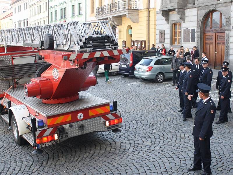 Hasičská a motorkářská svatba v Klatovech