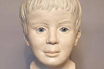 Rekonstruovaná tvář chlapce, který byl nalezen mrtvý v Dunaji v Bavorsku..