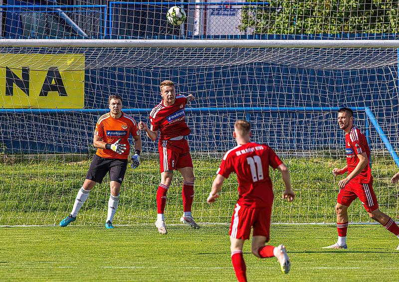 26. kolo divize A: SK Klatovy 1898 (červení) - Soběslav 0:2.