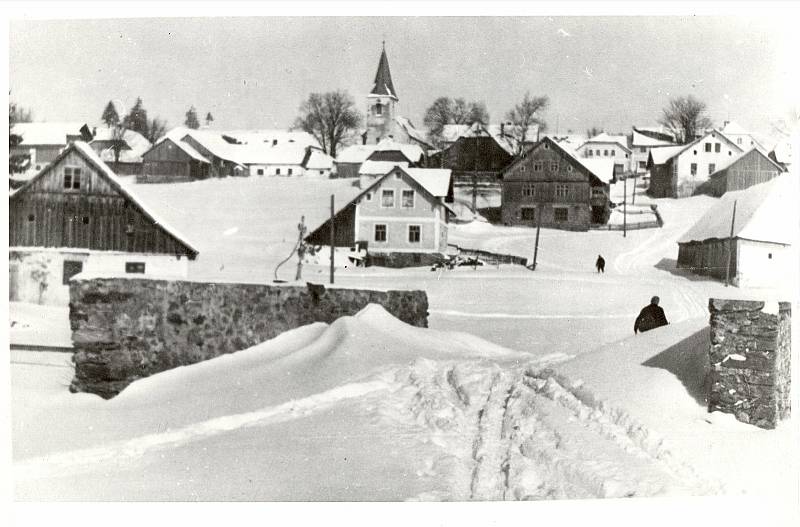 Zima na Šumavě na archivních snímcích.