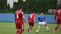 Letní příprava: SK Klatovy 1898 (červení) - TJ Jiskra Domažlice B (hráči v modrých dresech) 5:1.