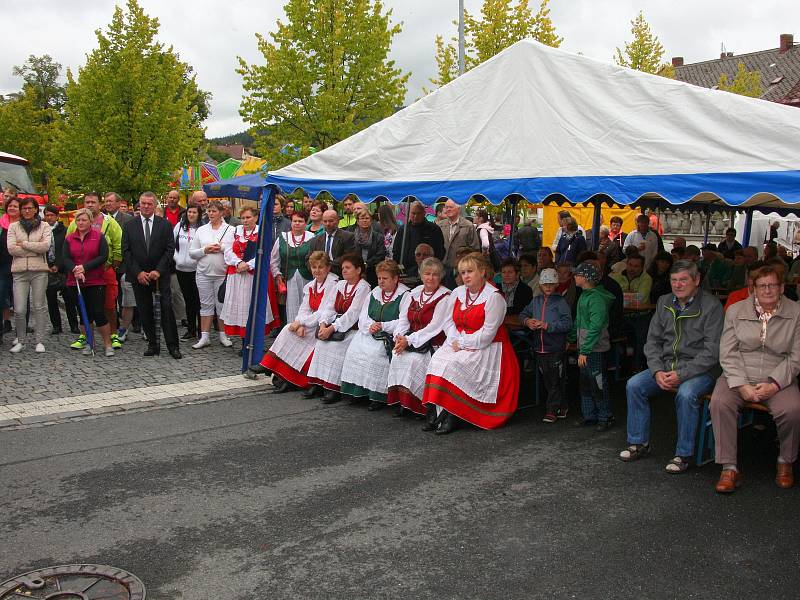 Hasiči ve Strážově se dočkali nového auta.