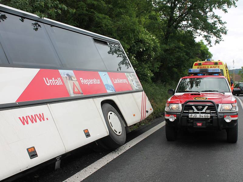 Nehoda autobusu u Kokšína.