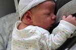 Matouš Starinský (3580 g) z Poběžovic se narodil 15. května ve 23:45 hodin v porodnici Mulačovy nemocnice v Plzni. Rodiče Dominika a Tomáš věděli dopředu, že Šimon (2 roky a 3 měsíce) bude mít brášku.
