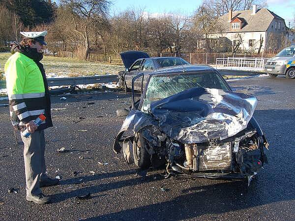 Srážka dvou peugeotů na Zahálce