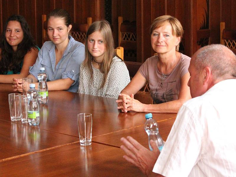 Návštěva studentů z Poligny a z klatovského gymnázia na klatovské radnici