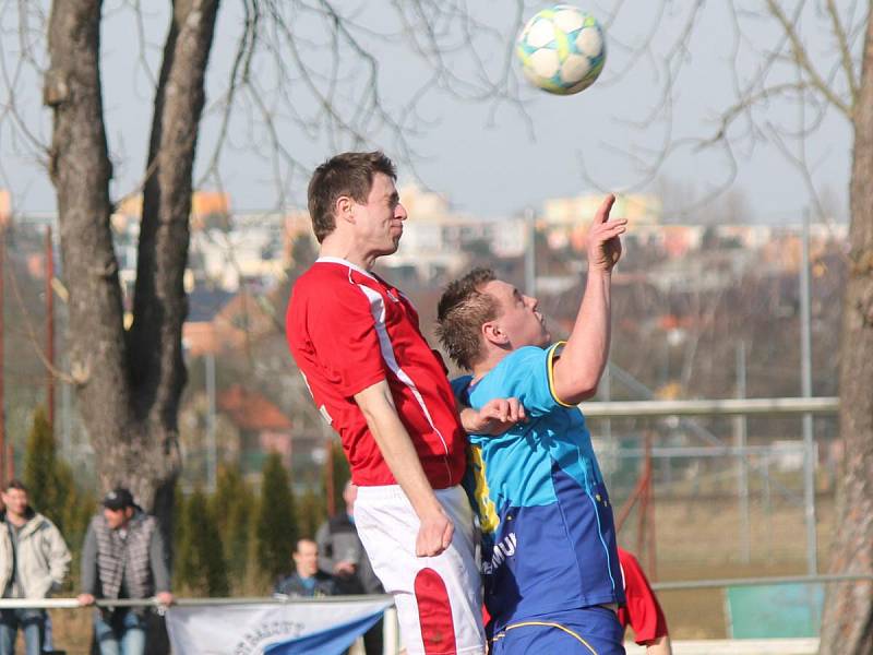 1. A třída: Luby (v červeném) - Nepomuk 1:0.