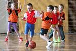 Basketbalový turnaj pro 1. a 2. třídy v Klatovech.