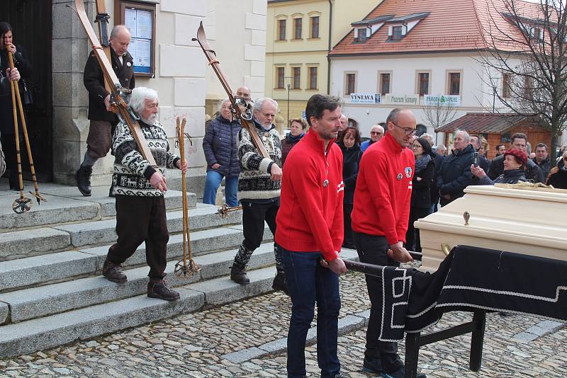 Pohřeb Emila Kintzla v Kašperských Horách.