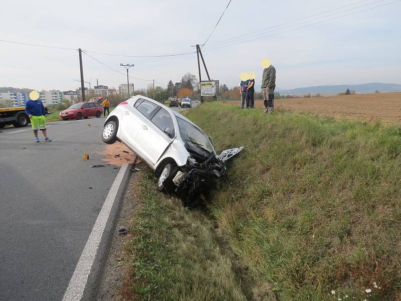 Střet dvou vozidel u Činova na Klatovsku.