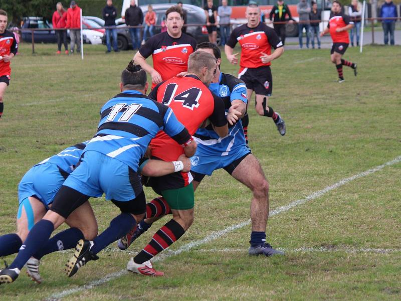 Rugby Šumava Nýrsko (na archivním snímku hráči v oranžových dresech).