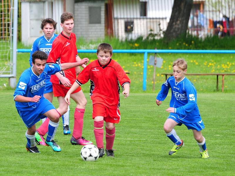 Okresní přebor starších žáků Strážov - Hrádek 12:0.