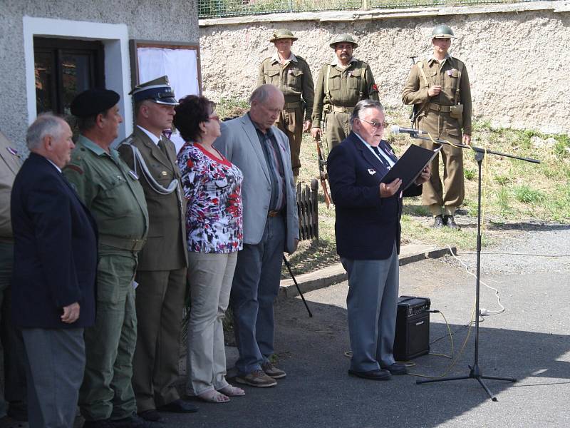 Vzpomínka na vlkonického rodáka, stíhacího pilota RAF Matěje Pavloviče