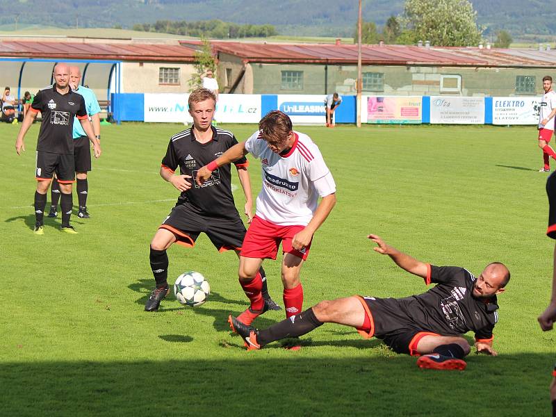 Divize 2017/2018: Klatovy (bílé dresy) - Petřín Plzeň 4:2