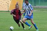 IV. třída: Kolince - Pačejov B (v modro-bílém) 2:2.