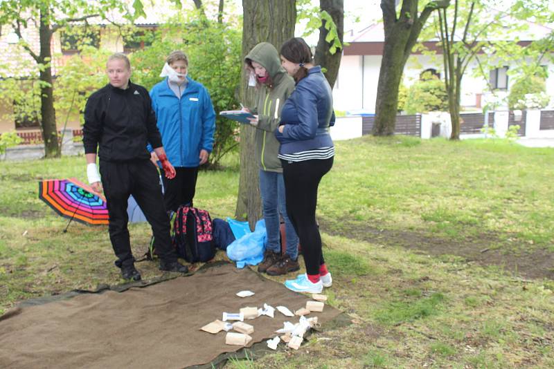 Mladí zdravotníci z celého okresu se sjeli v minulých dnech do Klatov na okresní postupovou soutěž.