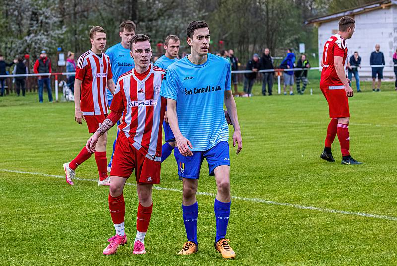 Fotbalisté TJ Sokol Mochtín po čtyřech porážkách zabrali, když ve víkendovému duelu 25. kola I. A třídy doma přehráli béčko divizních Rokycan.