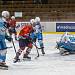 Hokejisté HC Stadion Cheb (na archivním snímku hráči v bílých dresech) porazili ve středečním utkání 12. kola nadstavby SHC Klatovy (červení).