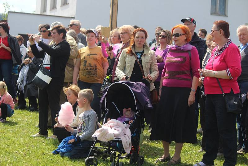 Oslavy 700 let v Petrovicích u Sušice.