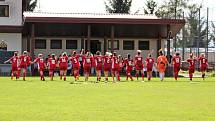 Na podzim fotbalistky SK Klatovy 1898 (červené dresy) porazily Borovany (modré dresy) 7:2. A uspěly i v nedělní odvetě, tentokrát 9:1.