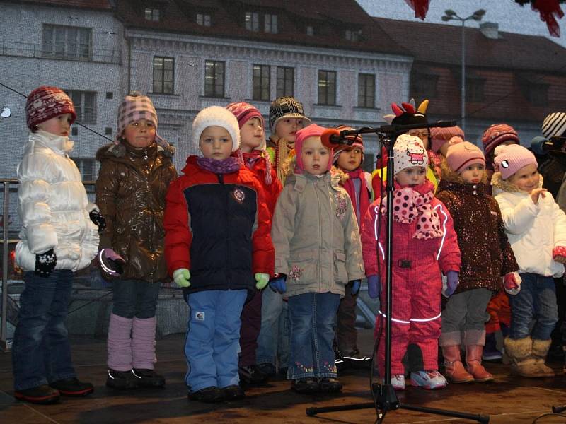 Vánoční zpívání na klatovském náměstí