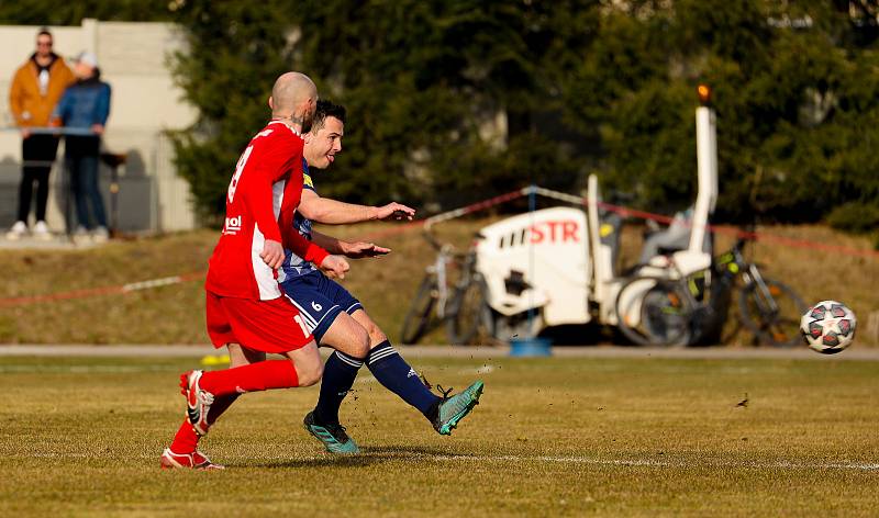 17. kolo FORTUNA divize A: Slavoj Mýto vs. Klatovy 3:1, Petřín Plzeň vs. SENCO Doubravka 0:3, FC Rokycany - ROBSTAV Přeštice 2:3.